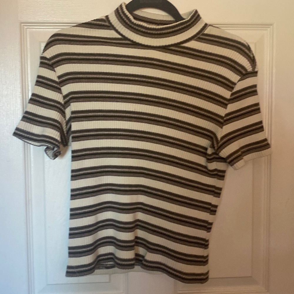 VINTAGE CW Sport Mock Neck Striped Shirt Medium